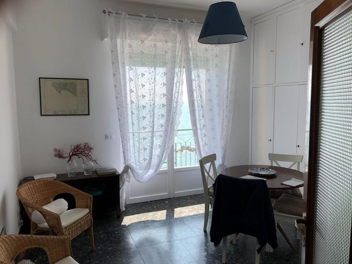 Bea'S Apartment - The Window To The Sea - Seafront مونتيروسّو ال ماري المظهر الخارجي الصورة