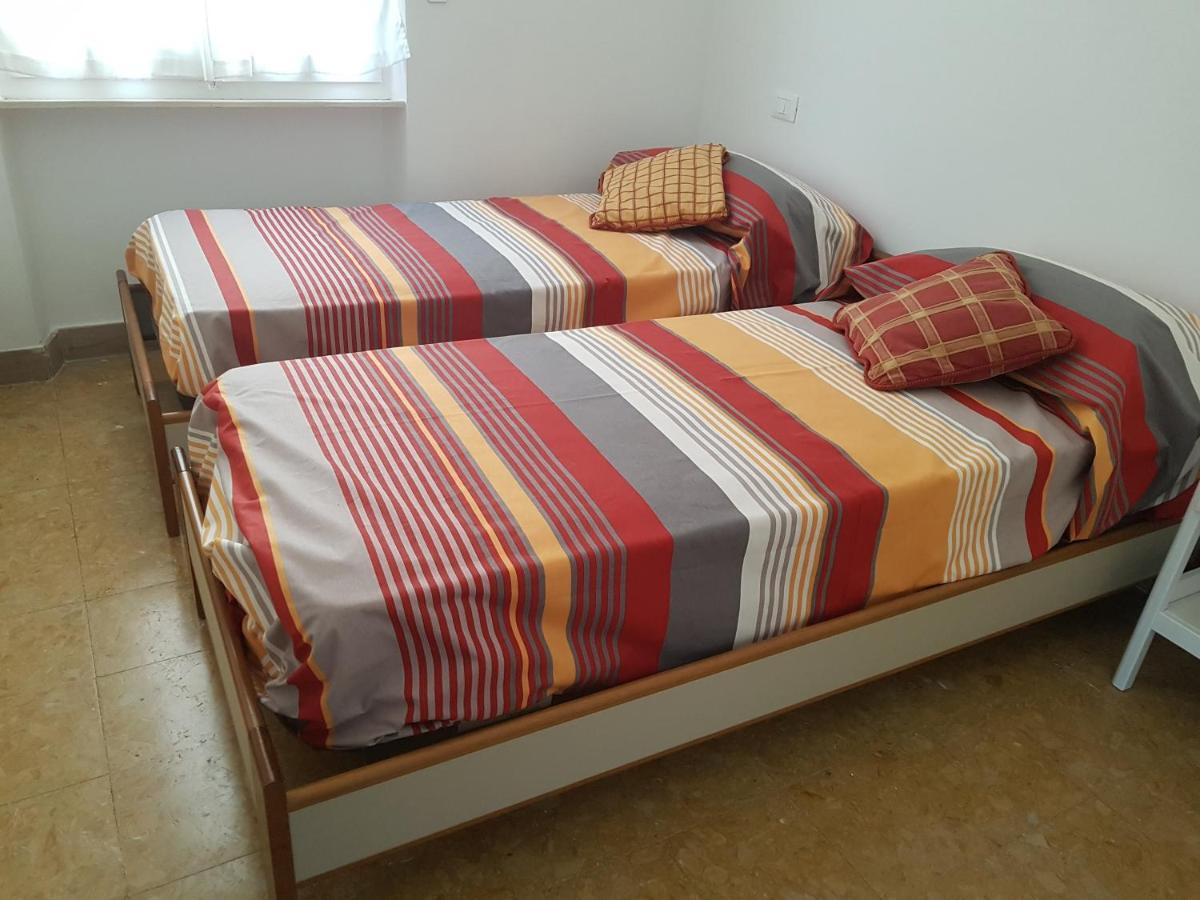 Bea'S Apartment - The Window To The Sea - Seafront مونتيروسّو ال ماري المظهر الخارجي الصورة