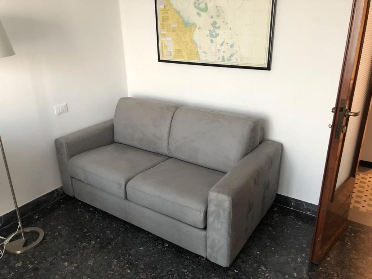 Bea'S Apartment - The Window To The Sea - Seafront مونتيروسّو ال ماري المظهر الخارجي الصورة