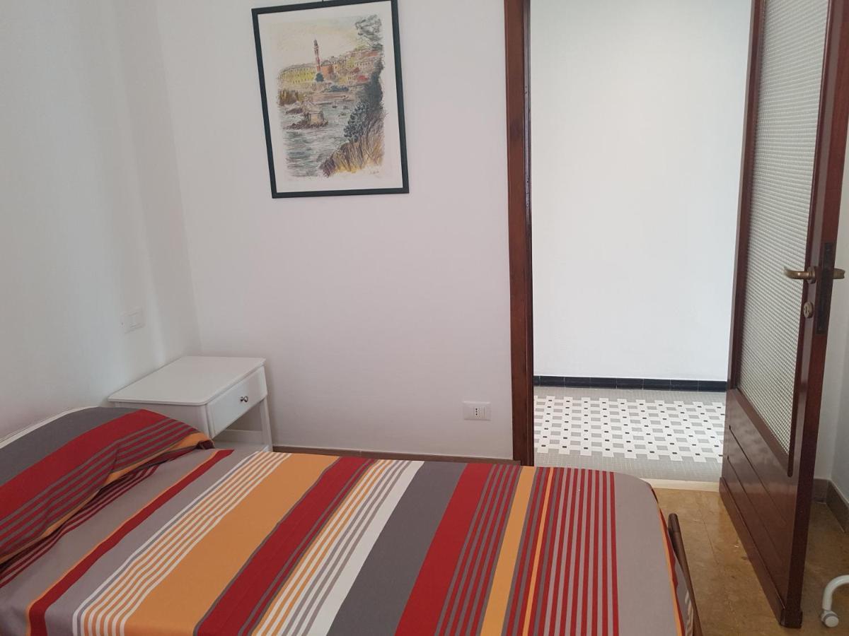 Bea'S Apartment - The Window To The Sea - Seafront مونتيروسّو ال ماري المظهر الخارجي الصورة