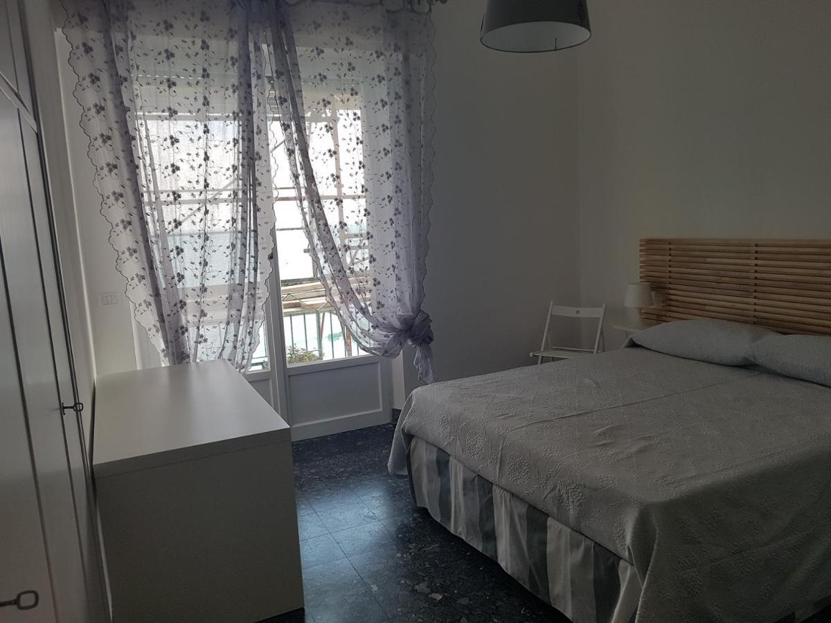 Bea'S Apartment - The Window To The Sea - Seafront مونتيروسّو ال ماري المظهر الخارجي الصورة
